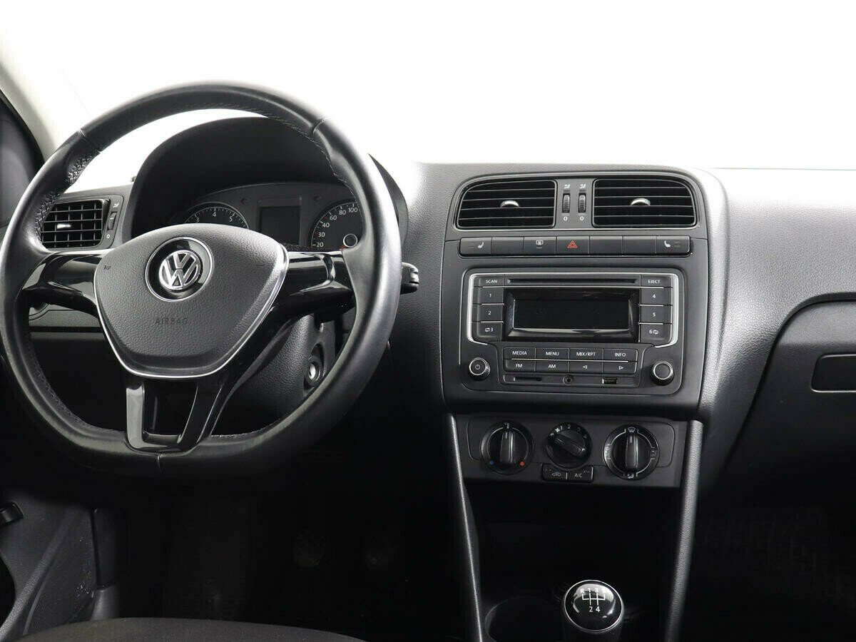 Volkswagen Polo 1.6 МКПП, 2017, 81 000 км фото 6