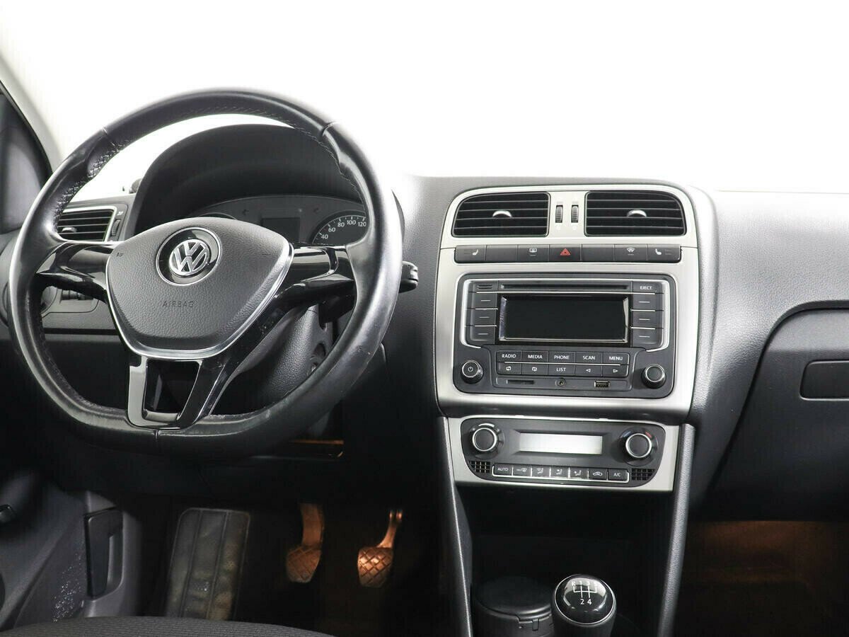 Volkswagen Polo 1.6 МКПП, 2018, 60 000 км фото 6