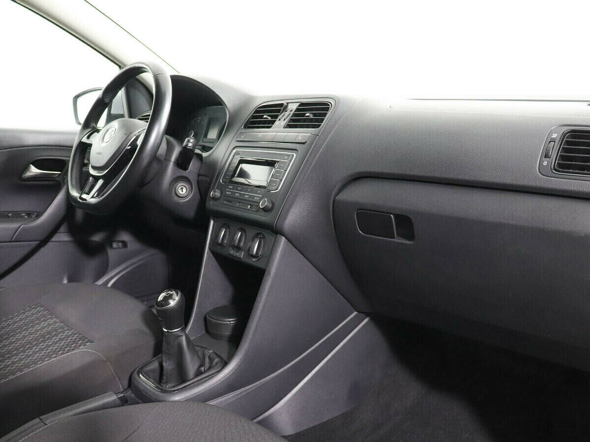 Volkswagen Polo 1.6 МКПП, 2018, 70 000 км фото 9