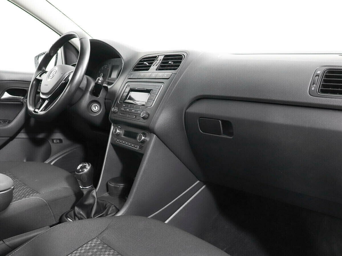 Volkswagen Polo 1.6 МКПП, 2016, 93 000 км фото 8