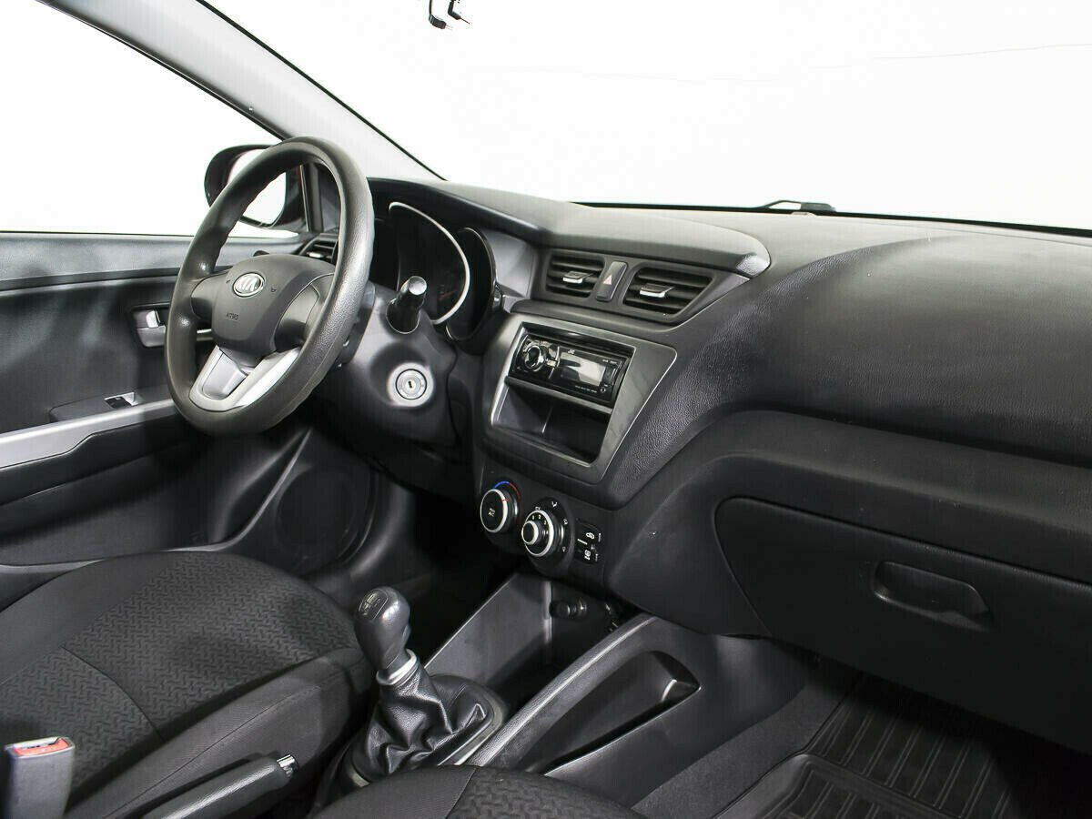 Kia Rio 1.6 МКПП, 2013, 121 000 км фото 10