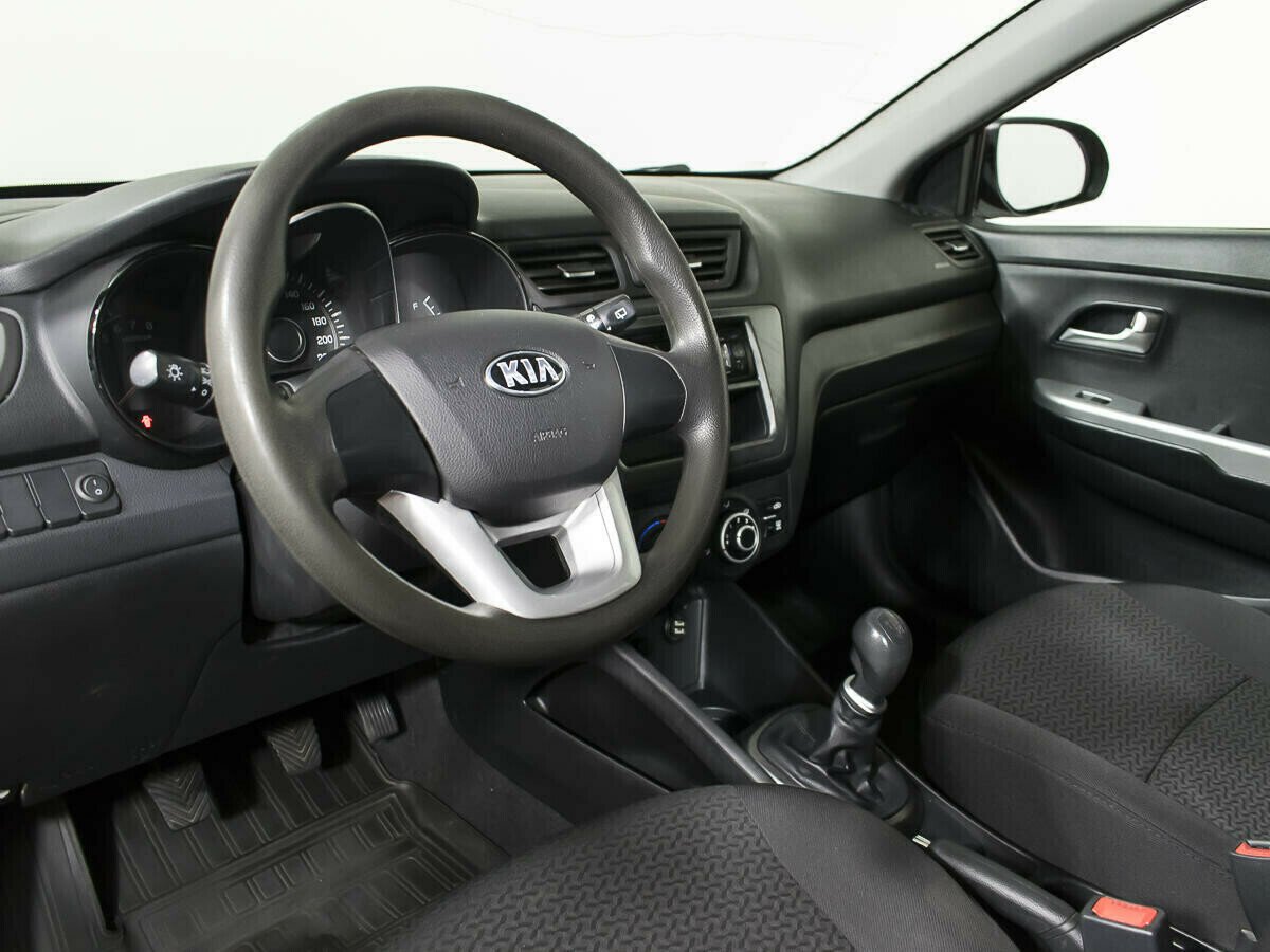 Kia Rio 1.6 МКПП, 2013, 121 000 км фото 5