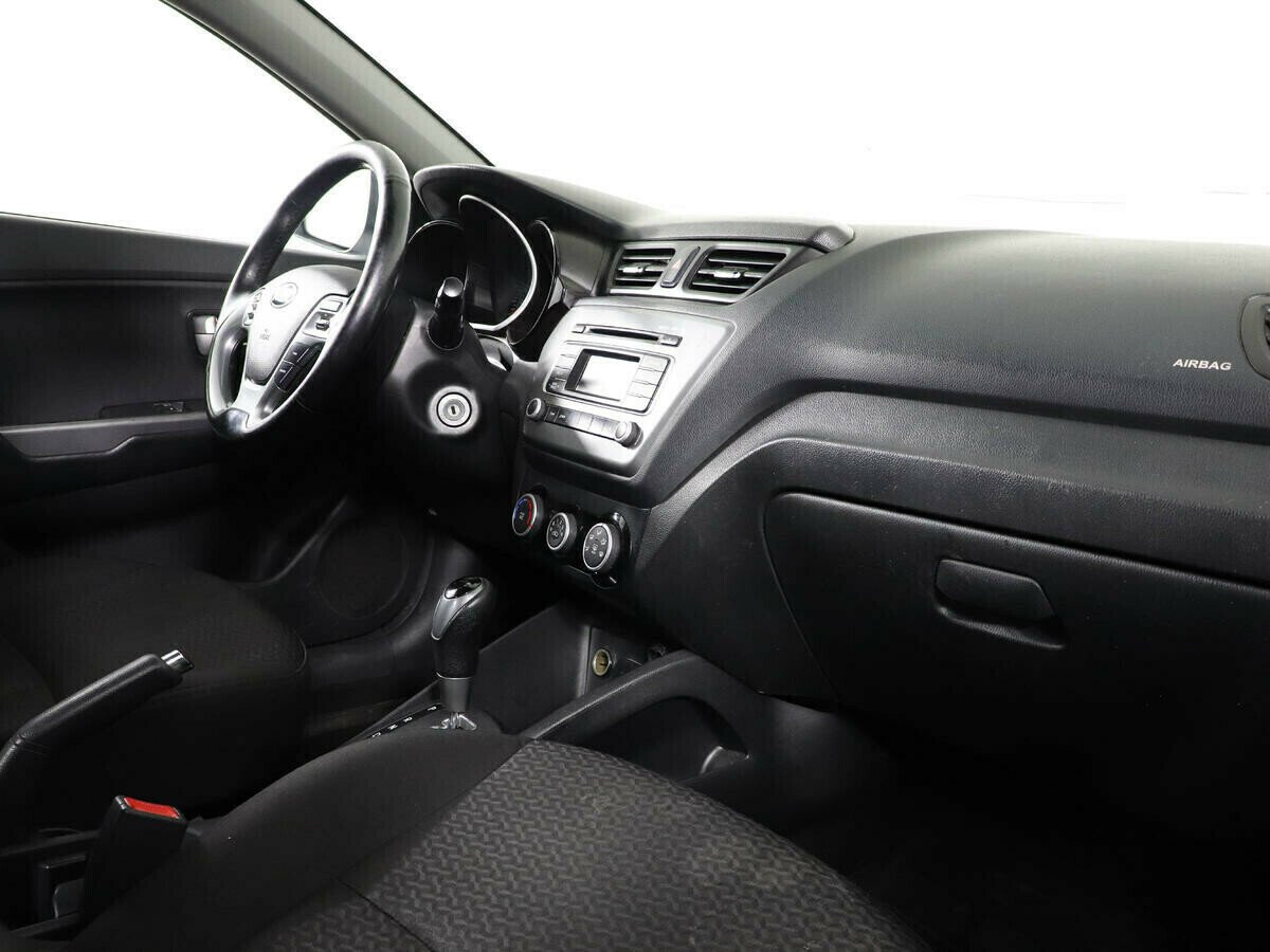 Kia Rio 1.4 АКПП, 2016, 90 000 км фото 8