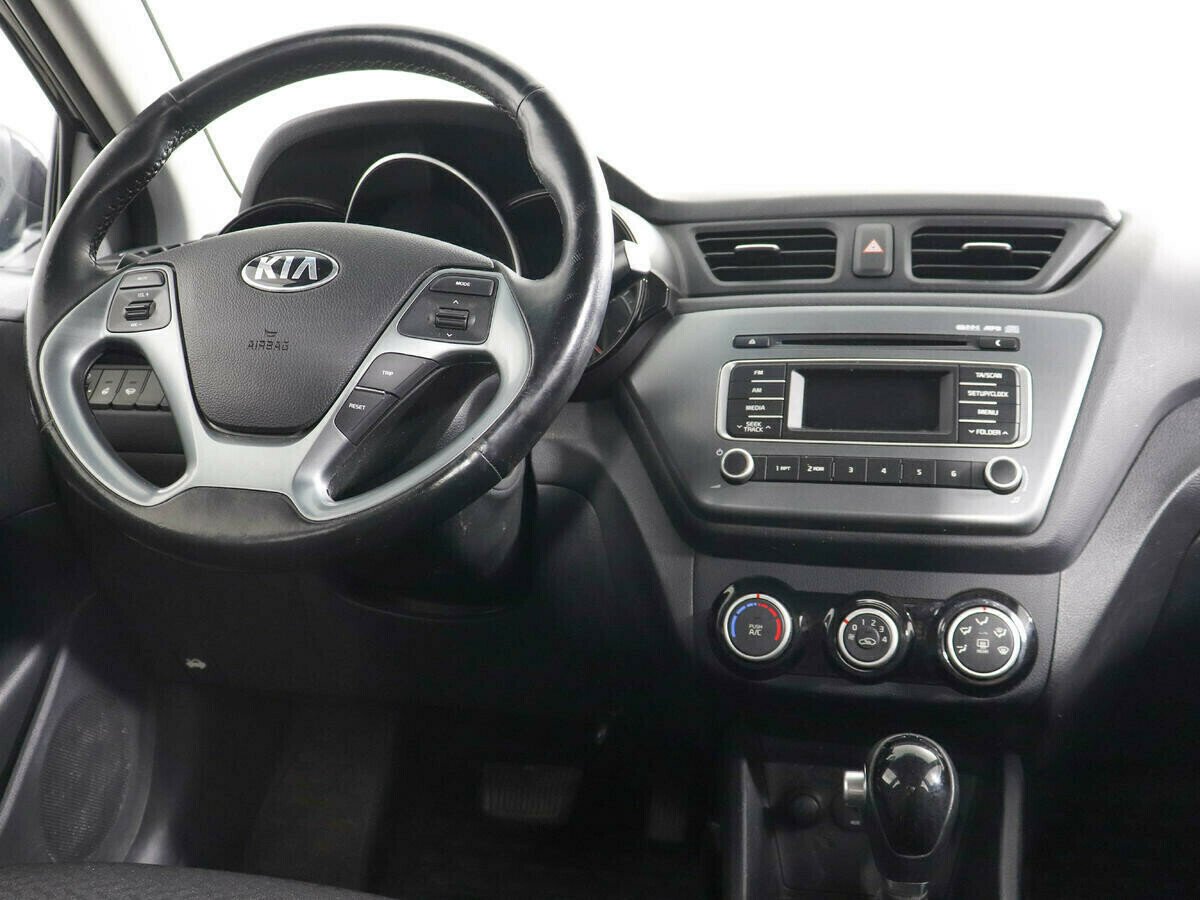 Kia Rio 1.6 АКПП, 2015, 99 000 км фото 9