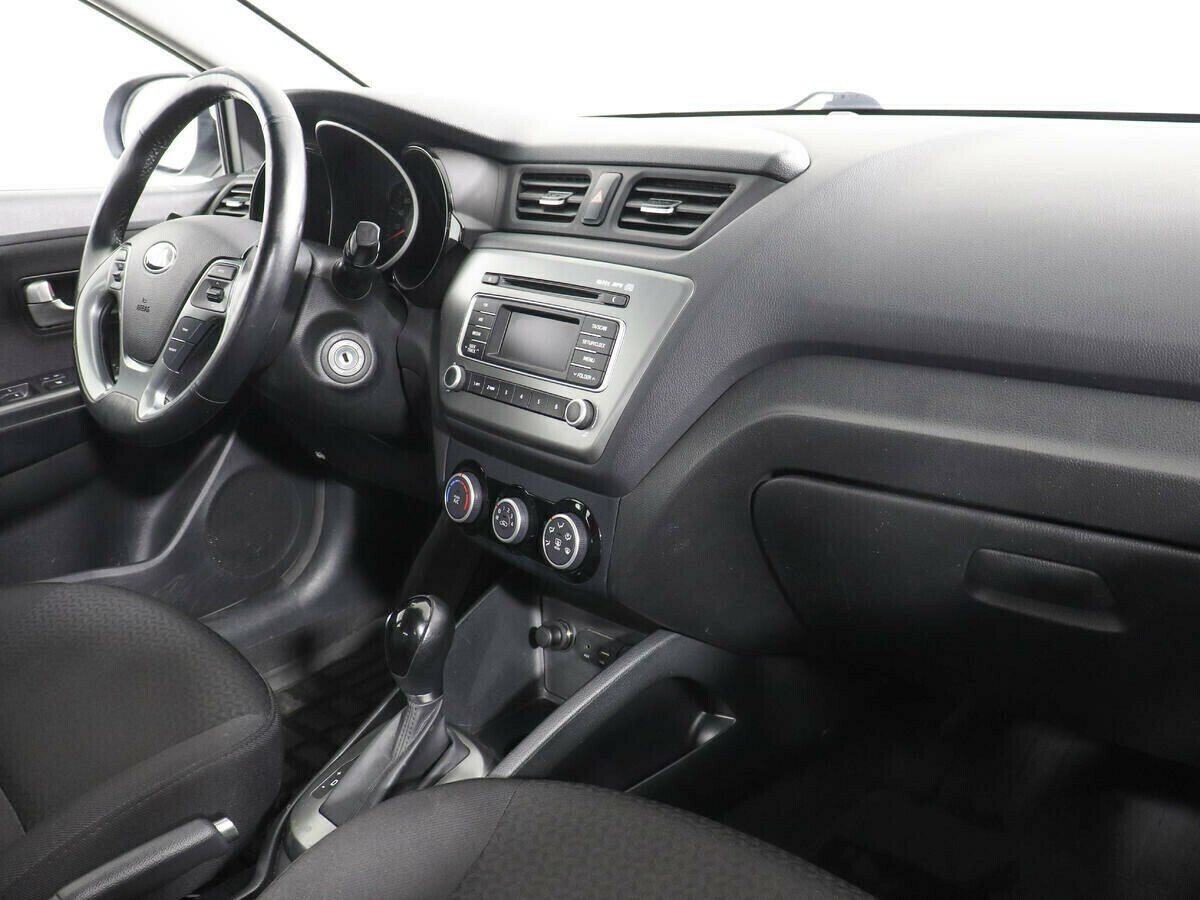 Kia Rio 1.6 АКПП, 2016, 98 000 км фото 9