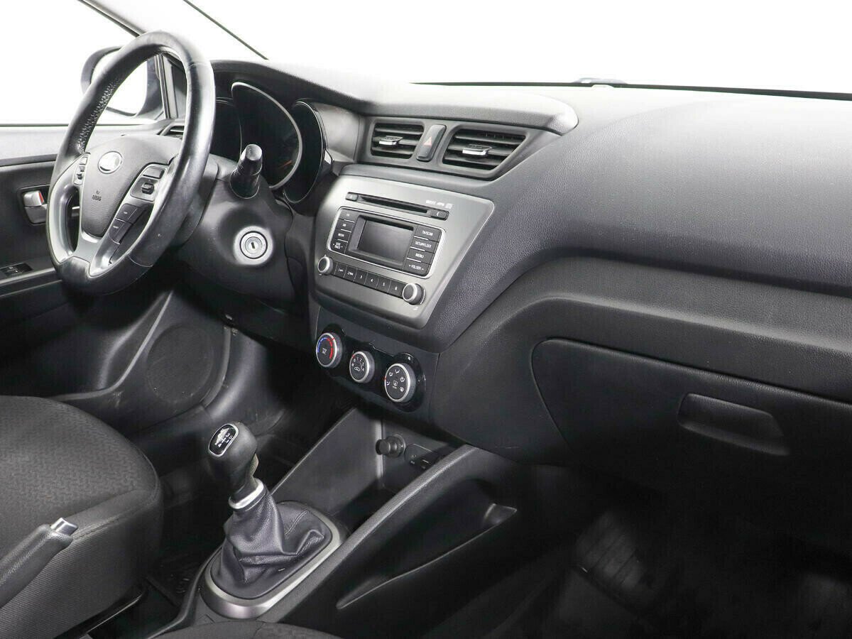Kia Rio 1.6 МКПП, 2016, 91 000 км фото 9