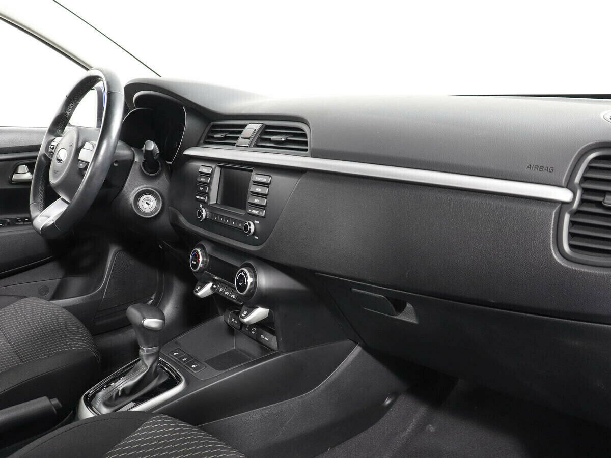 Kia Rio 1.6 АКПП, 2017, 81 000 км фото 9