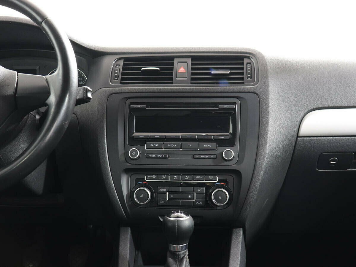 Volkswagen Jetta 1.4 РКПП, 2013, 132 000 км фото 6