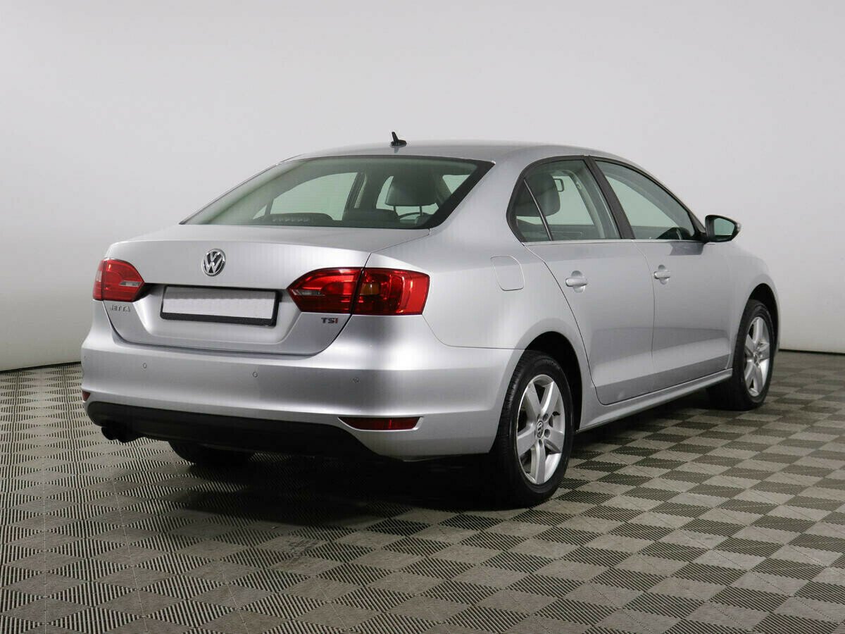 Volkswagen Jetta 1.4 РКПП, 2011, 145 000 км фото 3