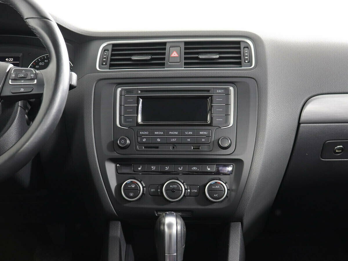 Volkswagen Jetta 1.4 РКПП, 2012, 131 000 км фото 8