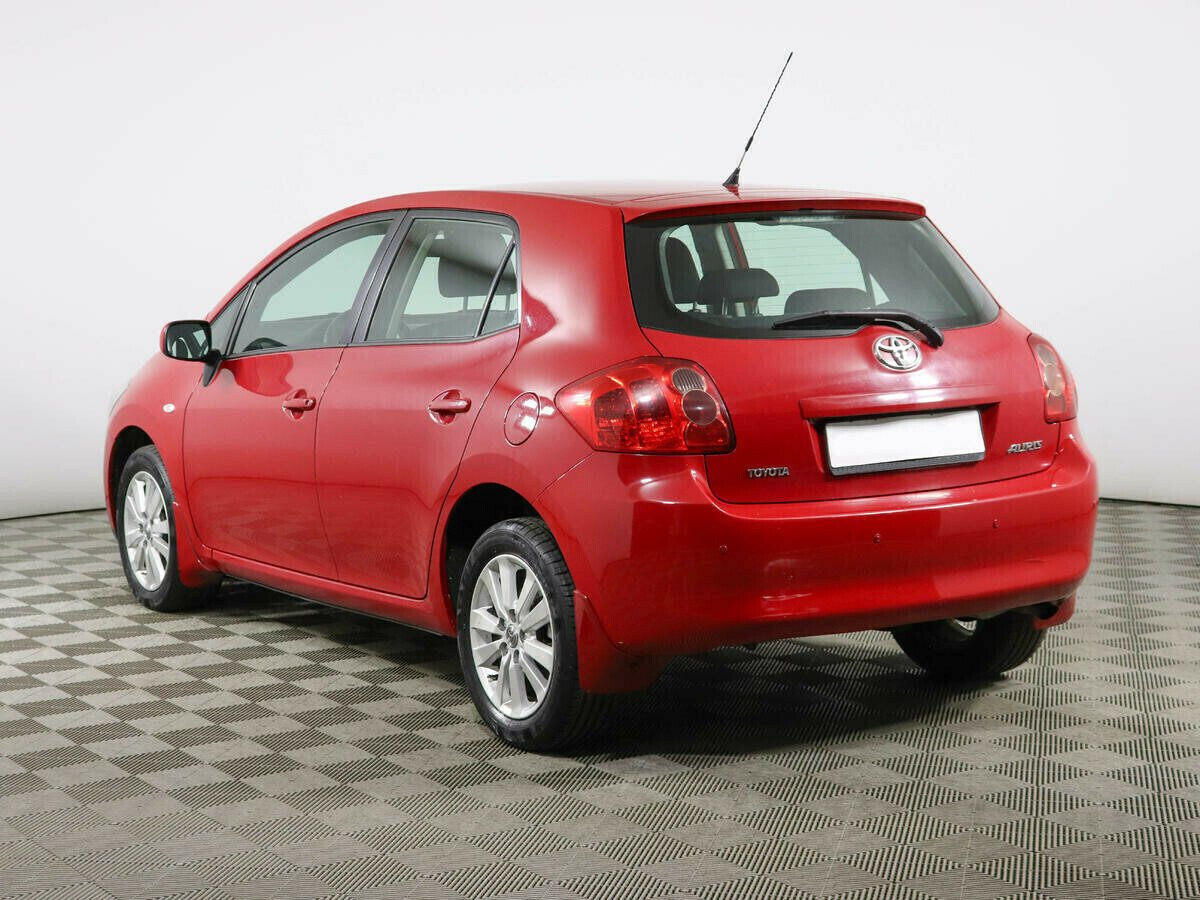 Toyota Auris 1.3 МКПП, 2010, 170 000 км фото 4