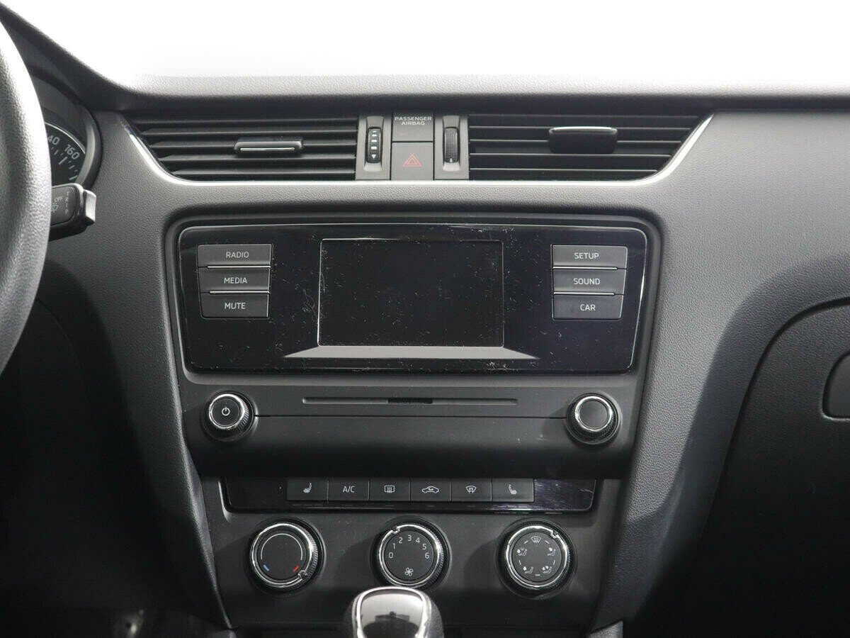 Skoda Octavia 1.6 МКПП, 2015, 95 000 км фото 9