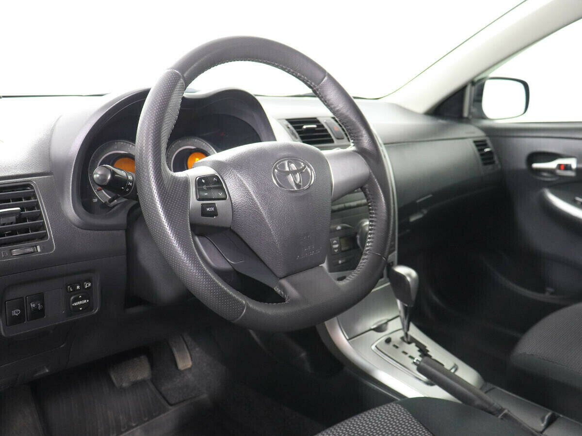 Toyota Corolla 1.6 АКПП, 2010, 167 000 км фото 5