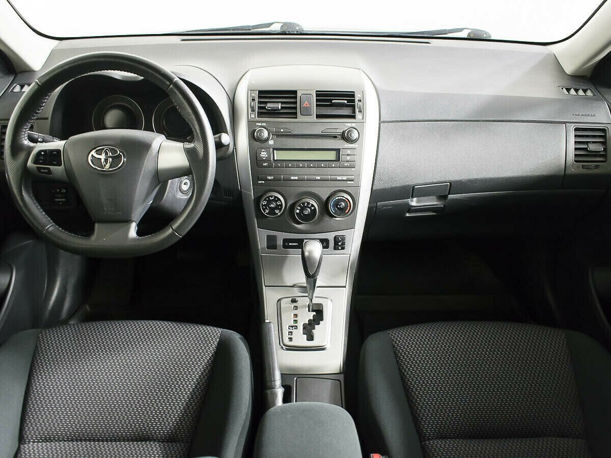 Toyota Corolla 1.4 МКПП, 2012, 141 000 км фото 8