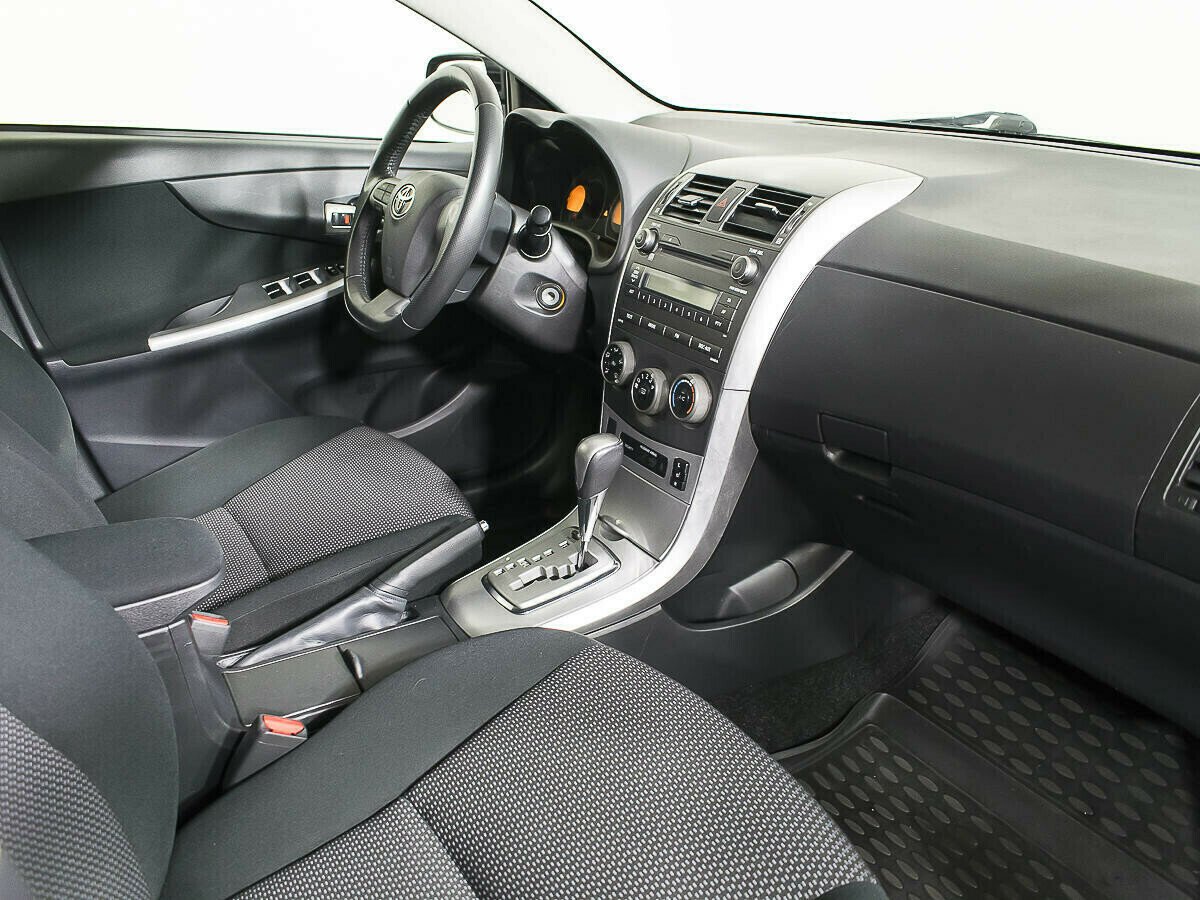 Toyota Corolla 1.4 МКПП, 2012, 141 000 км фото 9