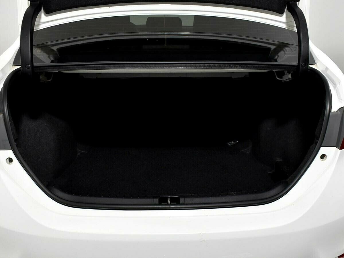 Toyota Corolla 1.6 МКПП, 2013, 127 000 км фото 7