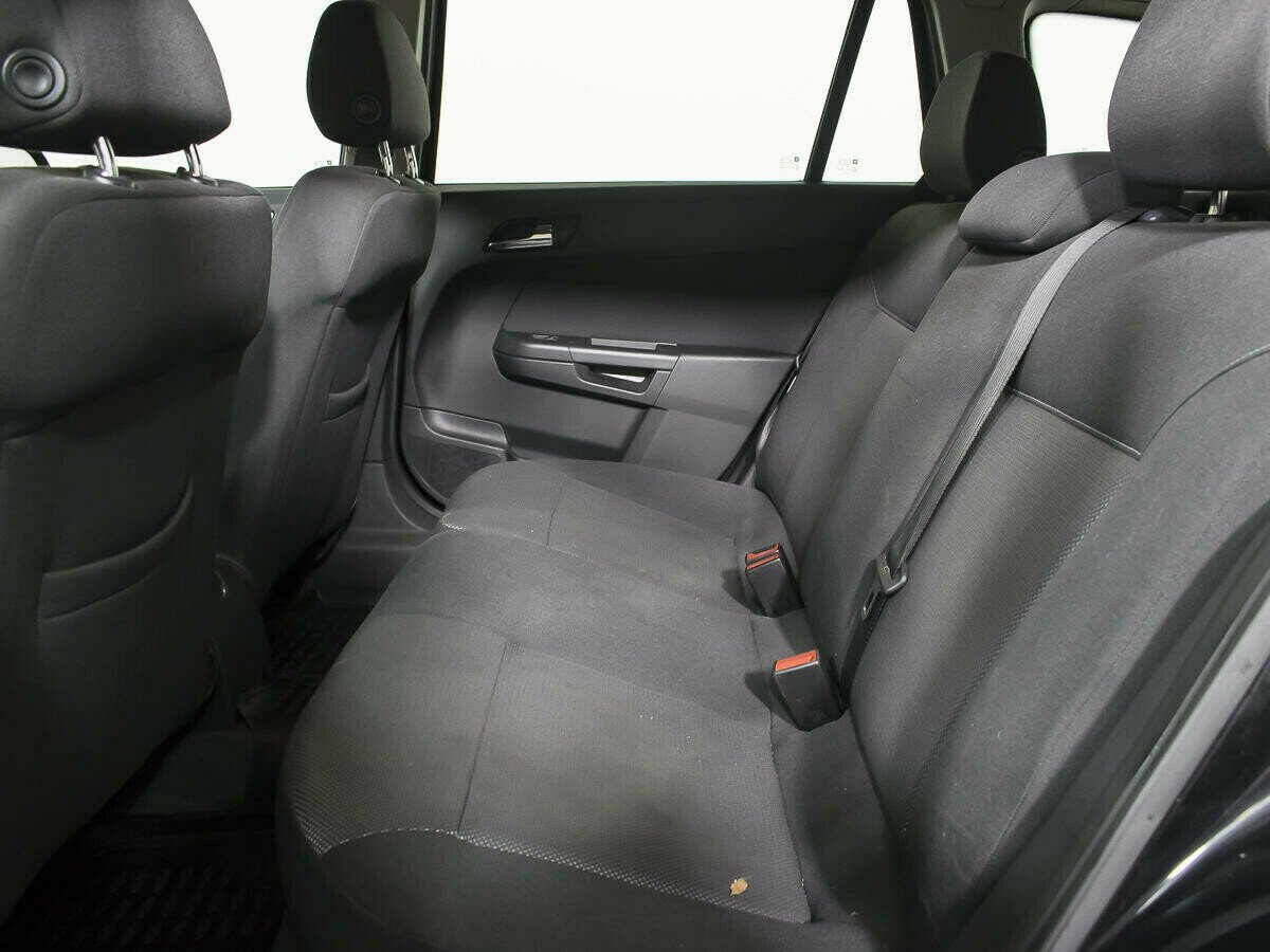 Opel Astra 1.3 МКПП, 2013, 126 000 км фото 10