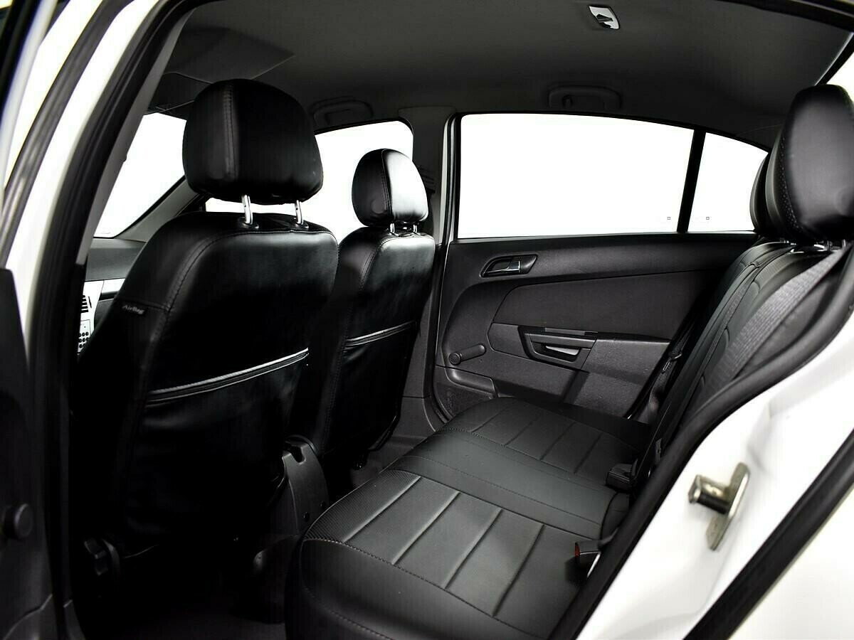 Opel Astra 1.6 МКПП, 2010, 155 000 км фото 5
