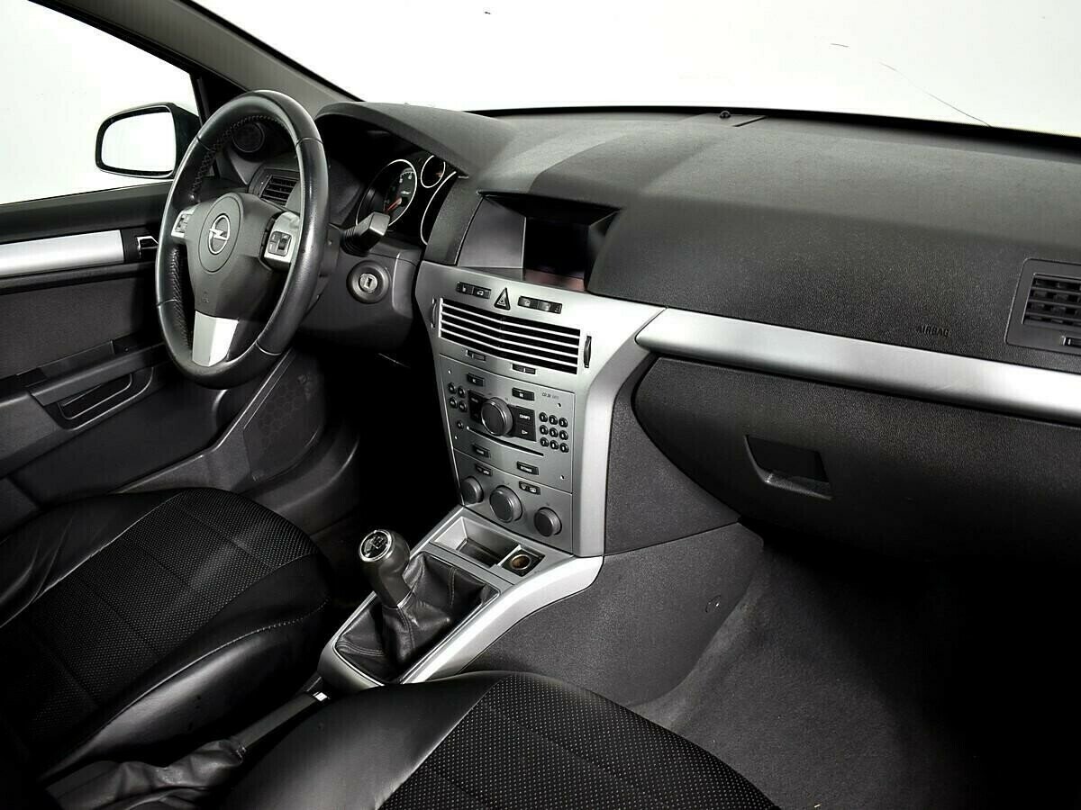 Opel Astra 1.6 МКПП, 2010, 155 000 км фото 6