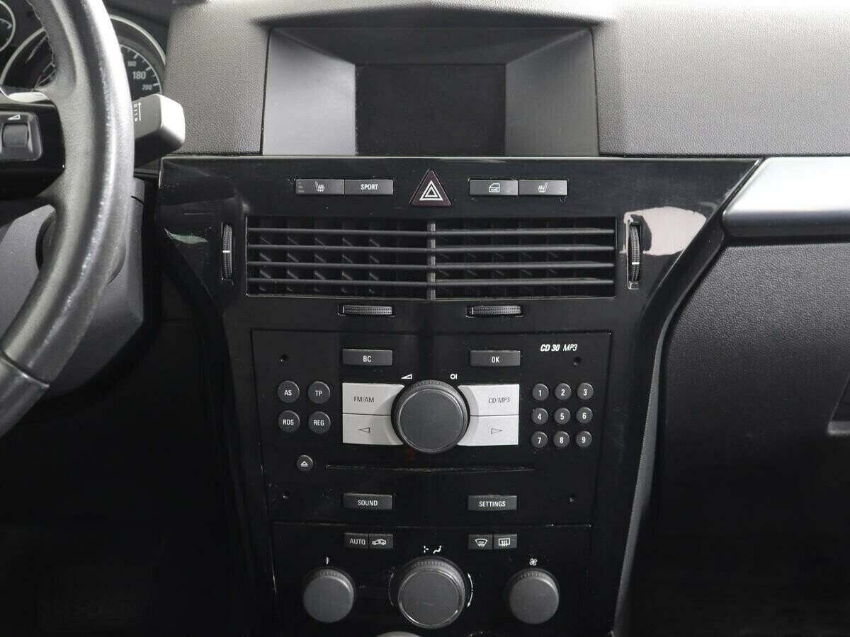 Opel Astra 1.3 МКПП, 2012, 138 000 км фото 5