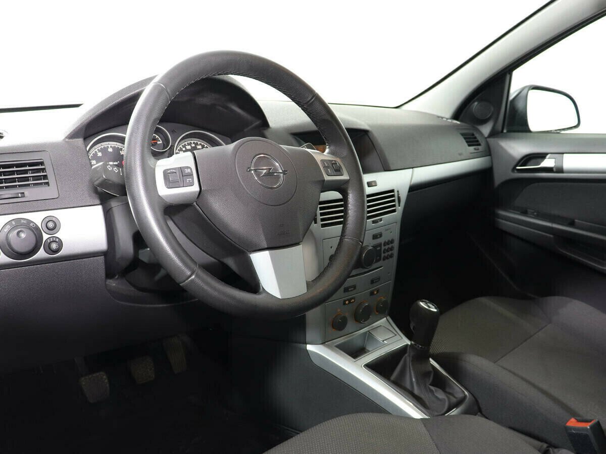 Opel Astra 1.3 МКПП, 2012, 143 000 км фото 5