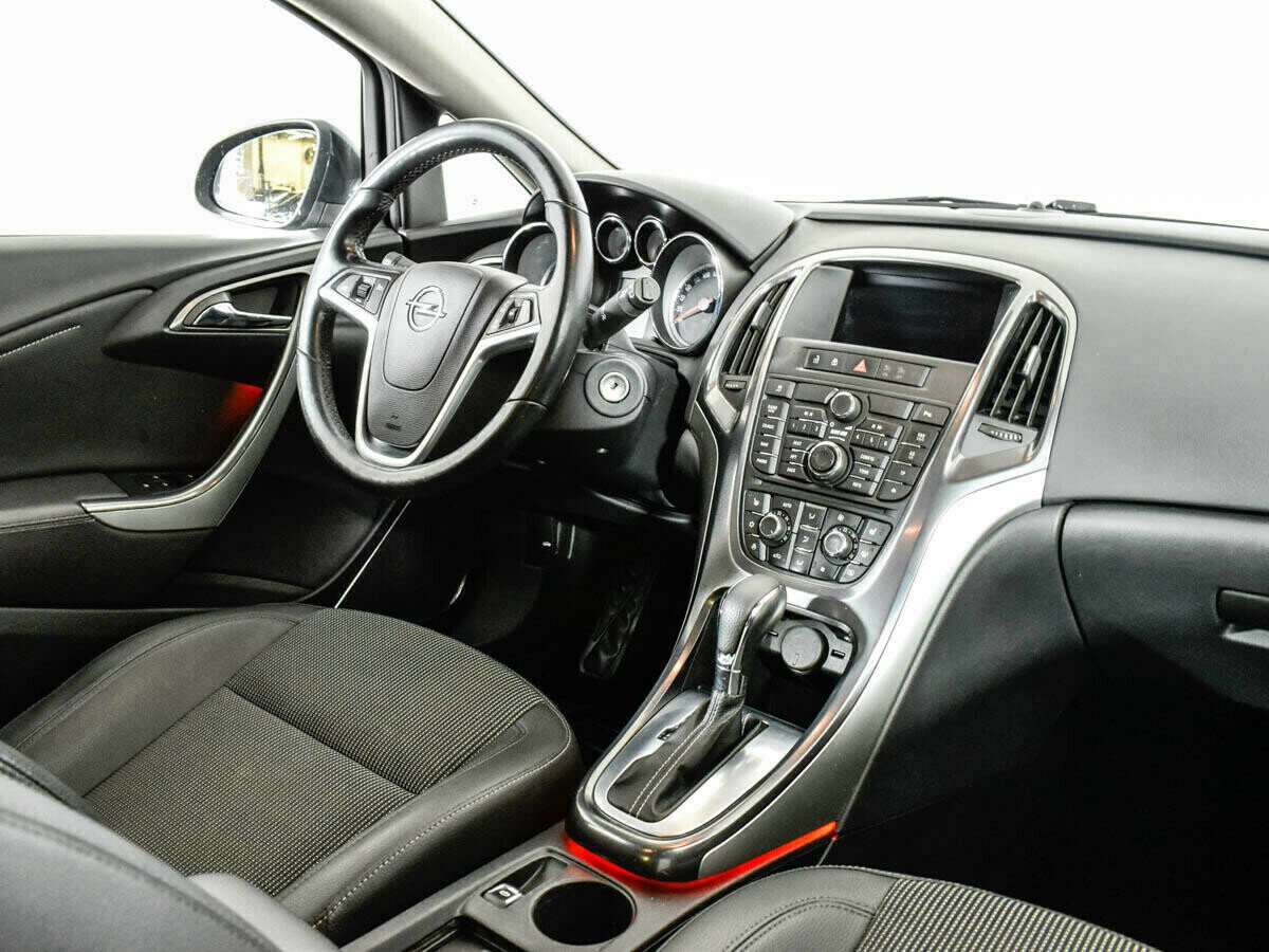 Opel Astra 1.4 АКПП, 2011, 144 000 км фото 6