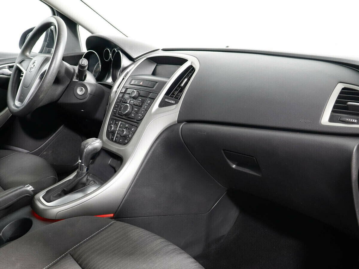 Opel Astra 1.4 АКПП, 2011, 147 000 км фото 7