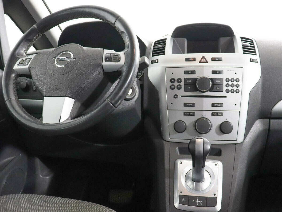Opel Zafira 1.4 МКПП, 2011, 150 000 км фото 6