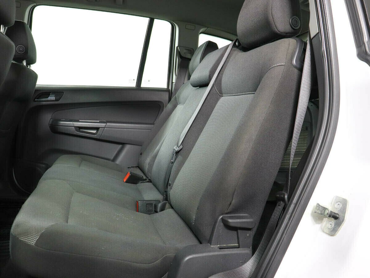 Opel Zafira 1.4 МКПП, 2011, 150 000 км фото 9