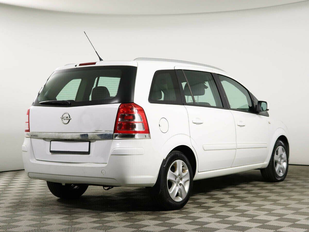 Opel Zafira 1.8 МКПП, 2013, 126 000 км фото 3