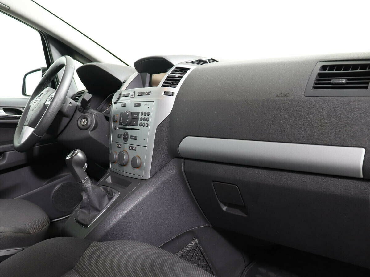 Opel Zafira 1.8 МКПП, 2013, 126 000 км фото 9