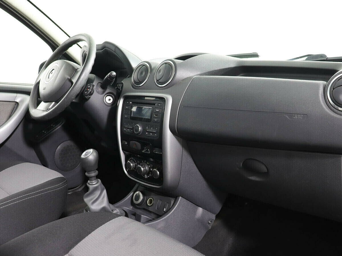 Renault Duster 1.6 МКПП, 2012, 132 000 км фото 8