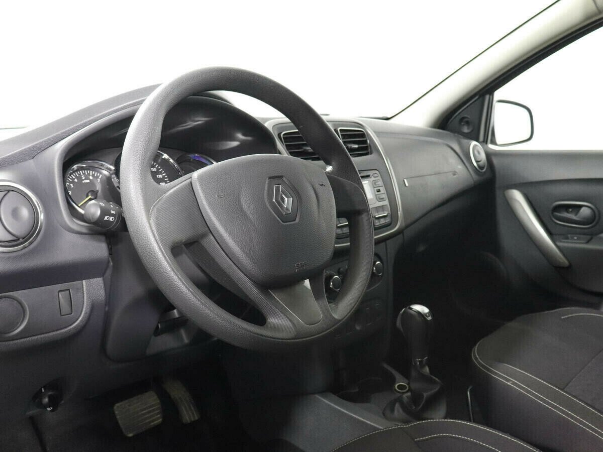 Renault Logan 1.6 АКПП, 2015, 100 000 км фото 5