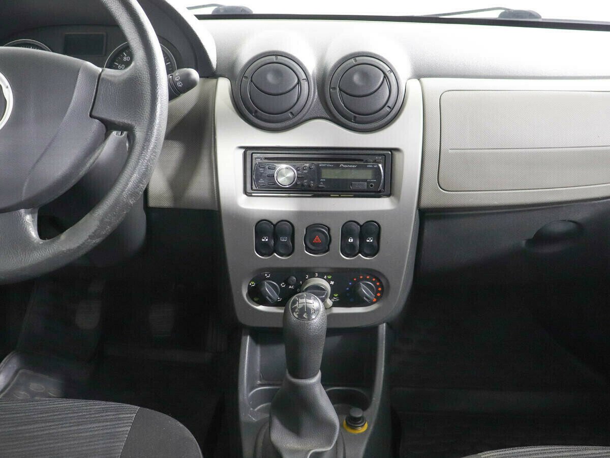 Renault Sandero 1.6 МКПП, 2013, 132 000 км фото 5