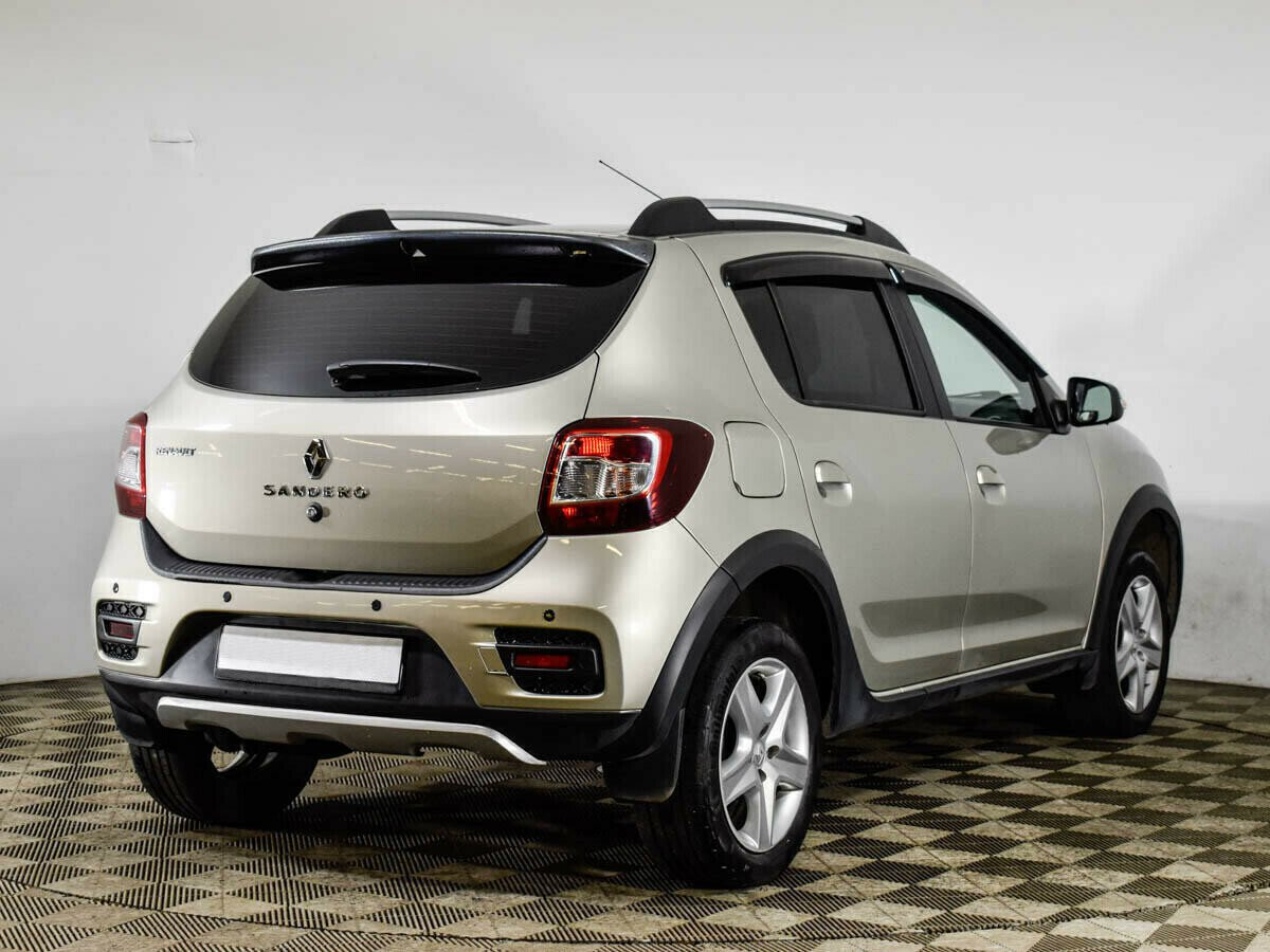 Renault Sandero 1.6 МКПП, 2016, 90 000 км фото 3