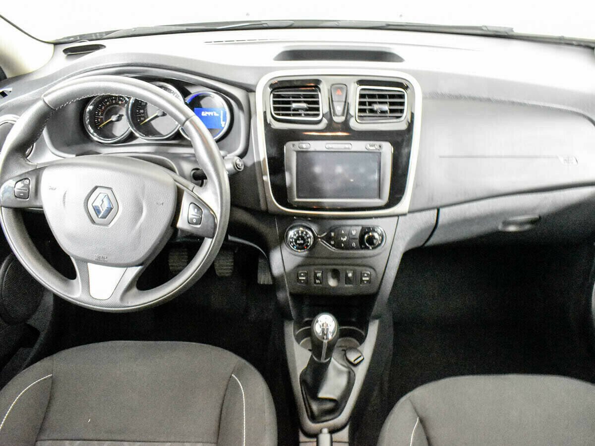 Renault Sandero 1.6 МКПП, 2016, 90 000 км фото 5