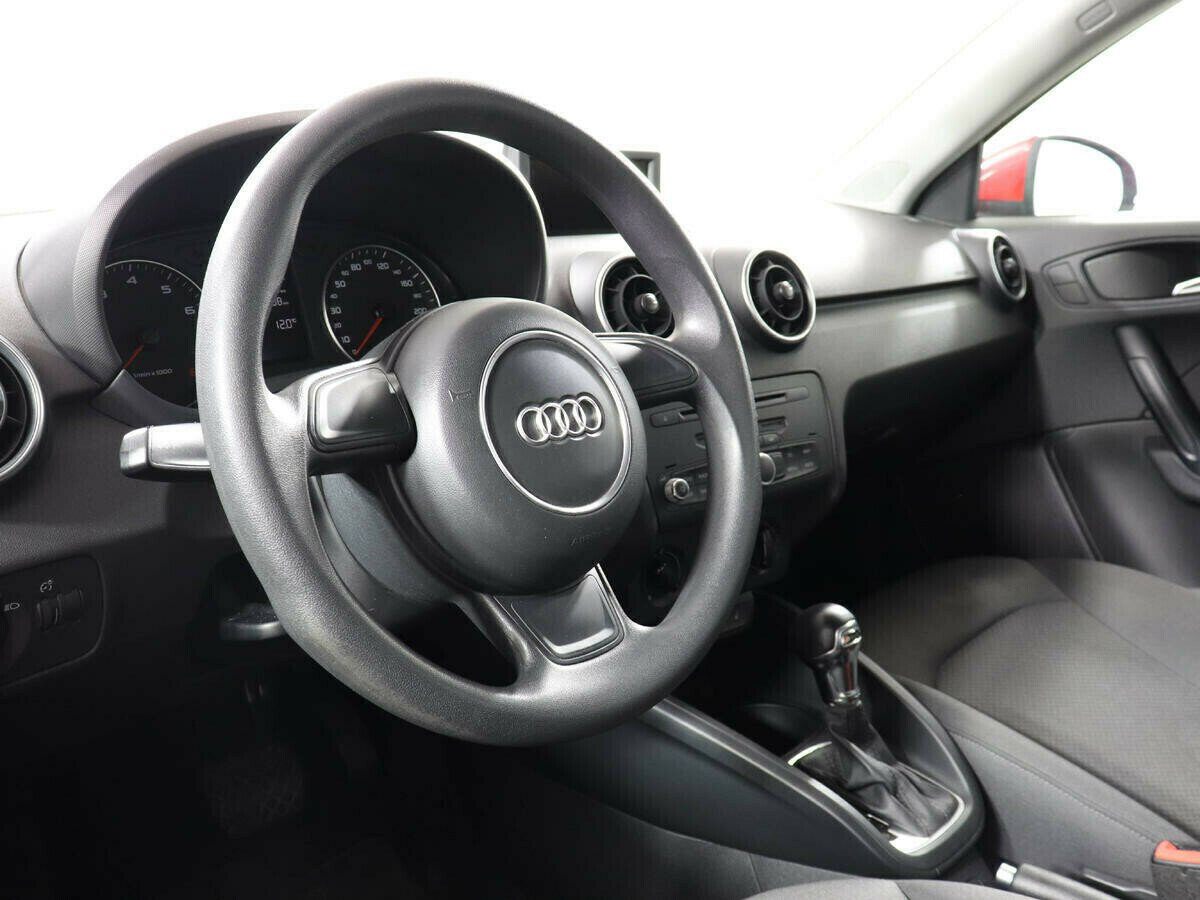 Audi A1 1.4 РКПП, 2013, 123 000 км фото 8