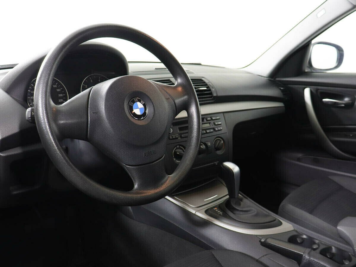 BMW 1 серии 2.0 АКПП, 2009, 167 000 км фото 8