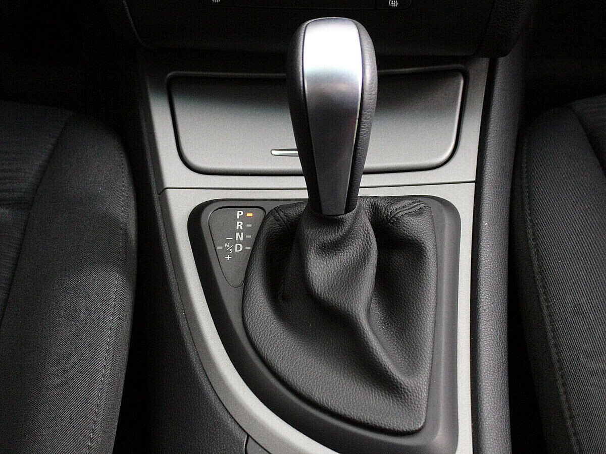 BMW 1 серии 2.0 АКПП, 2010, 160 000 км фото 6