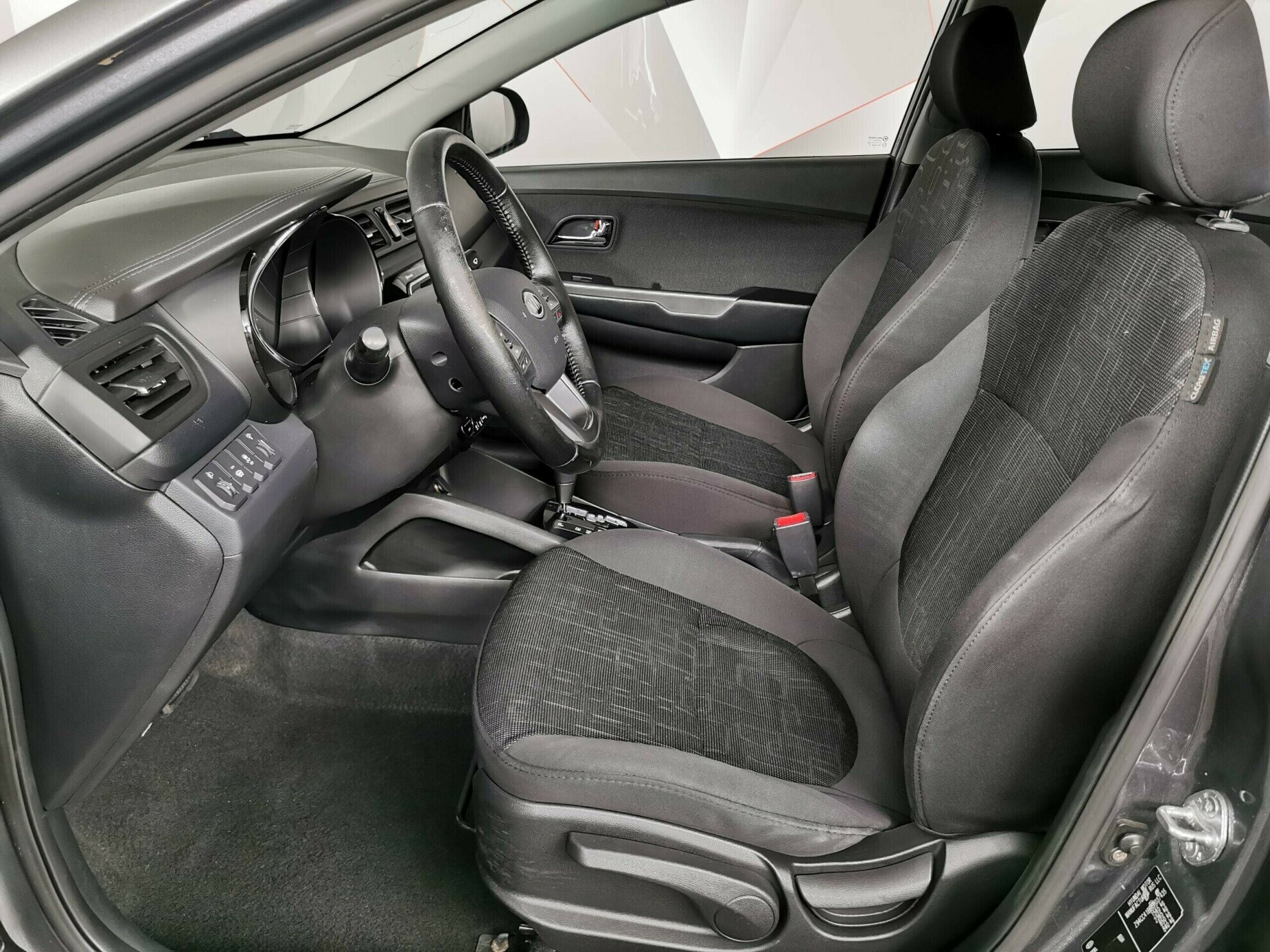 Kia Rio 1.6 АКПП, 2013, 121 000 км фото 5